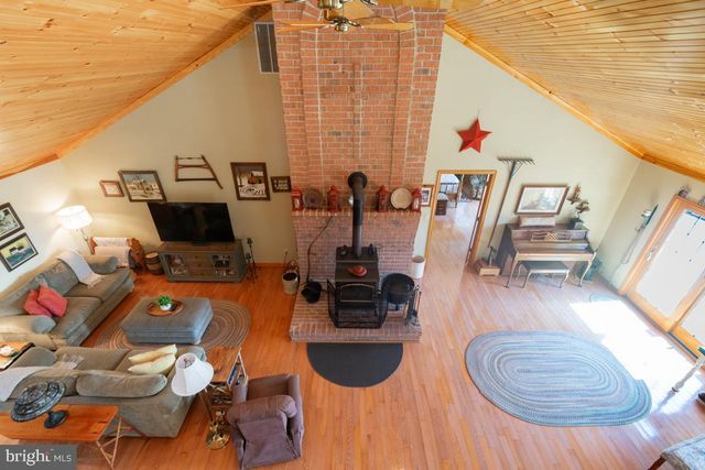 613 HANOVER PIKE, Hampstead, MD 21074