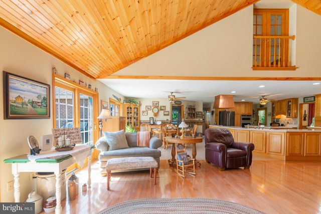 613 HANOVER PIKE, Hampstead, MD 21074