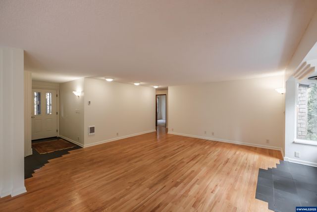 3960 Deepwood Ln NW, Salem, OR 97304