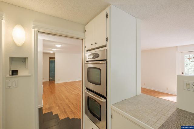 3960 Deepwood Ln NW, Salem, OR 97304
