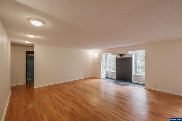 3960 Deepwood Ln NW, Salem, OR 97304