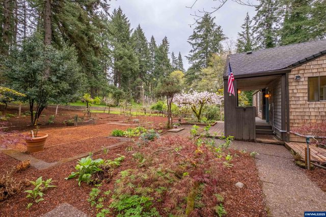 3960 Deepwood Ln NW, Salem, OR 97304
