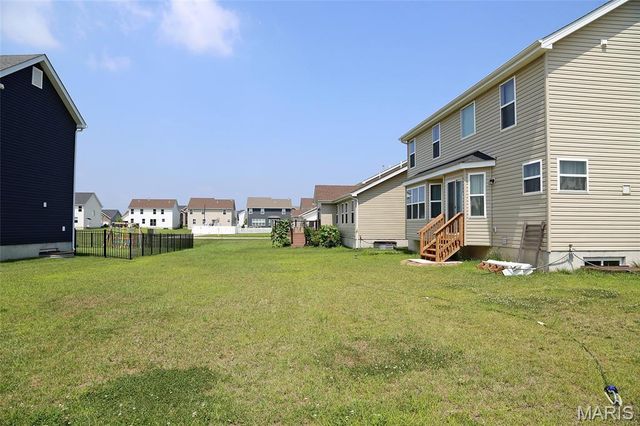 713 Palisades Drive, St Charles, MO 63301