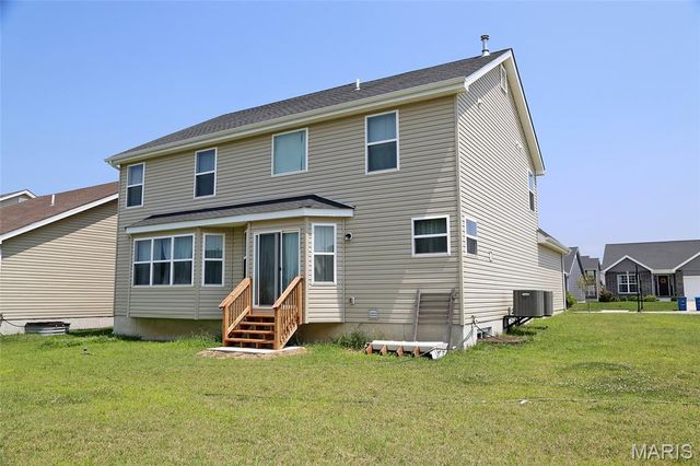 713 Palisades Drive, St Charles, MO 63301