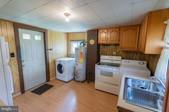 404 S CHARLES ST, Charles Town, WV 25414