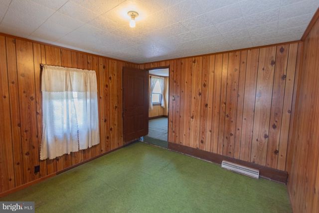 404 S CHARLES ST, Charles Town, WV 25414