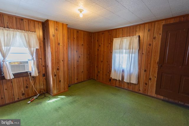 404 S CHARLES ST, Charles Town, WV 25414