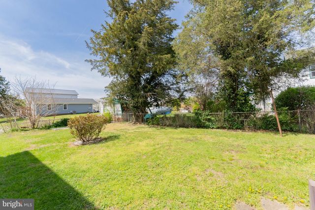 404 S CHARLES ST, Charles Town, WV 25414