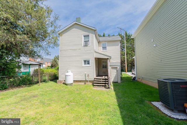 404 S CHARLES ST, Charles Town, WV 25414