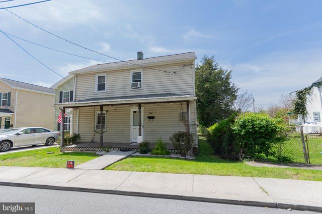 404 S CHARLES ST, Charles Town, WV 25414