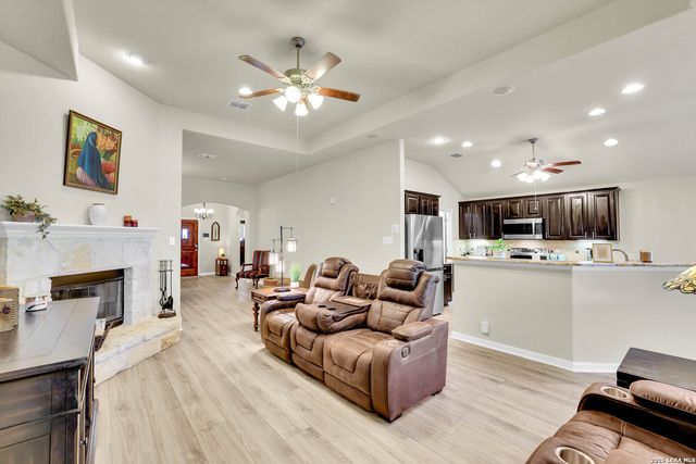 828 Laserra, Cibolo, TX 78108