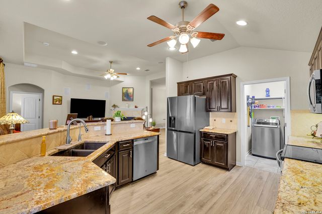 828 Laserra, Cibolo, TX 78108