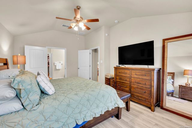 828 Laserra, Cibolo, TX 78108