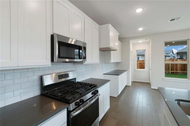 205 Rosebush DR, Liberty Hill, TX 78642