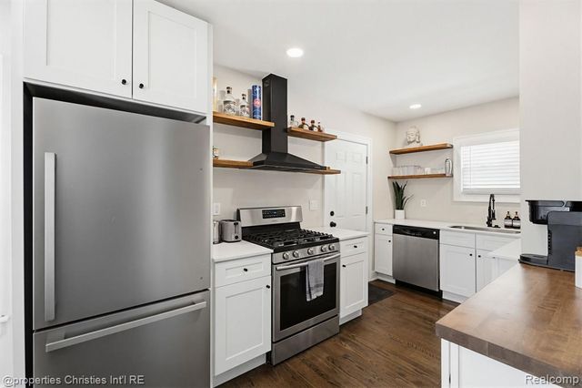 988 E Troy Street, Ferndale, MI 48220