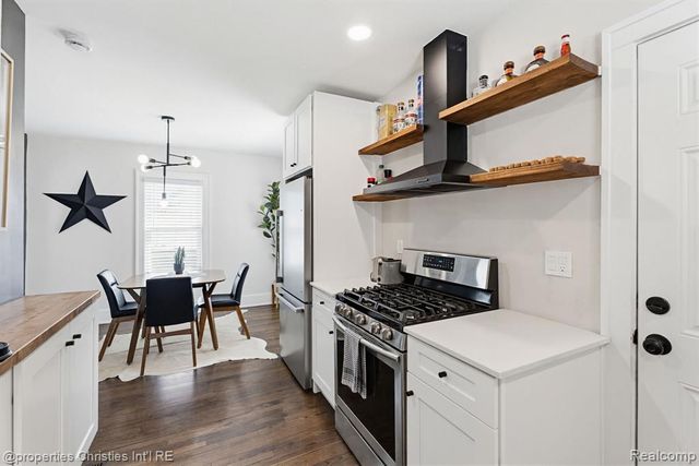 988 E Troy Street, Ferndale, MI 48220