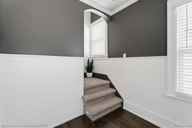 988 E Troy Street, Ferndale, MI 48220