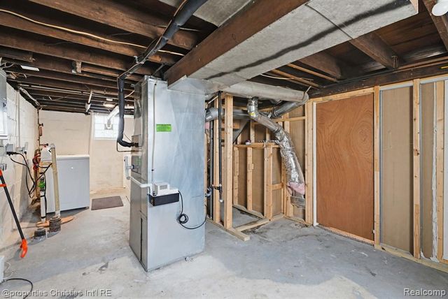 988 E Troy Street, Ferndale, MI 48220