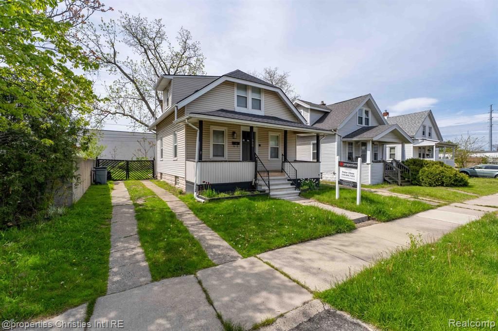 988 E Troy Street, Ferndale, MI 48220