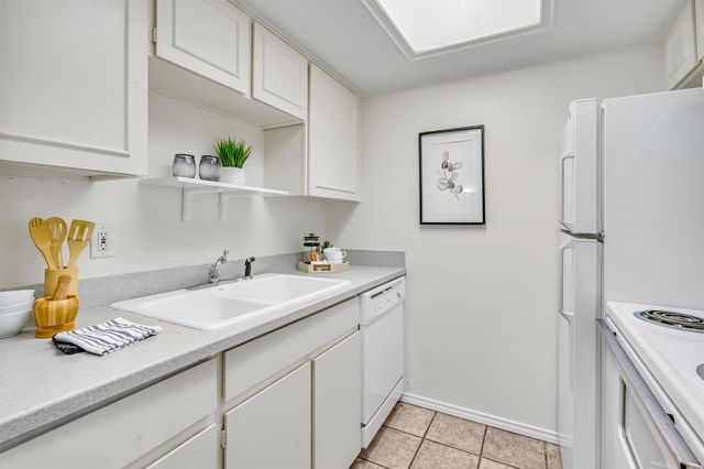 4525 Gilbert Avenue 104, Dallas, TX 75219