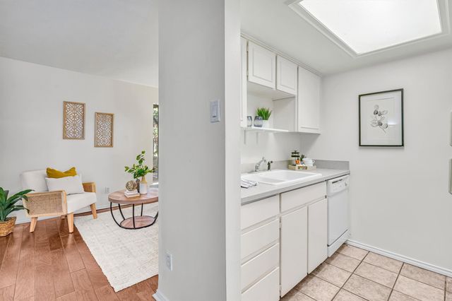 4525 Gilbert Avenue 104, Dallas, TX 75219