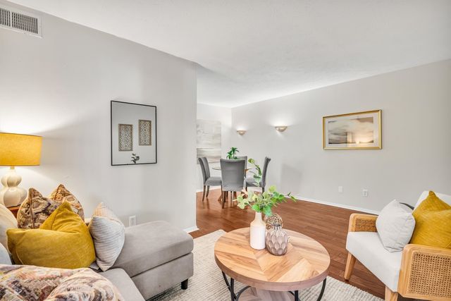 4525 Gilbert Avenue 104, Dallas, TX 75219