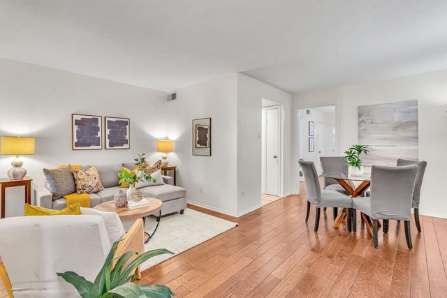 4525 Gilbert Avenue 104, Dallas, TX 75219