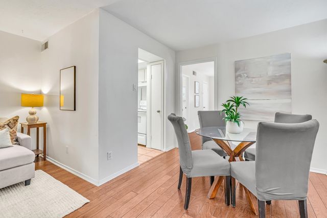 4525 Gilbert Avenue 104, Dallas, TX 75219