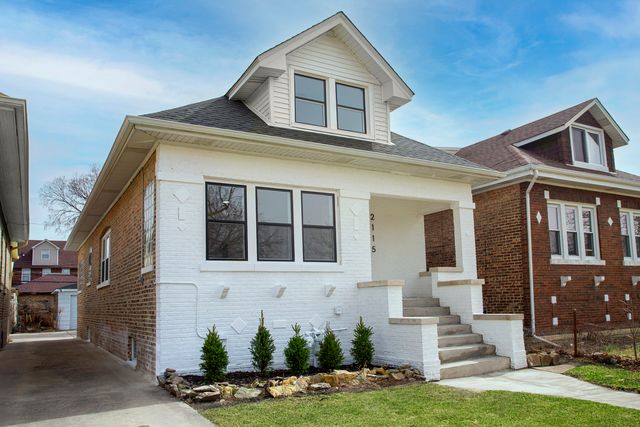 2115 S 7th Avenue, Maywood, IL 60153