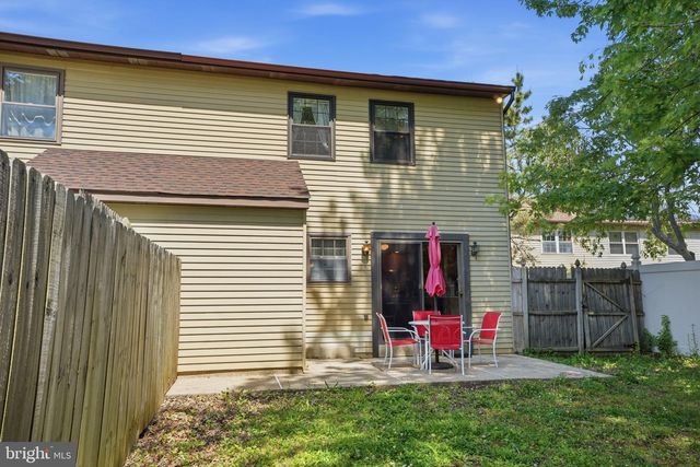 110 HORSESHOE LN, Horsham, PA 19044