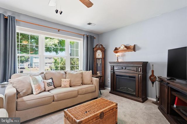 110 HORSESHOE LN, Horsham, PA 19044