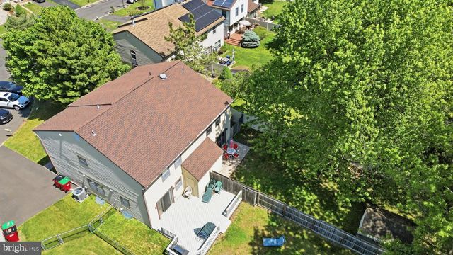 110 HORSESHOE LN, Horsham, PA 19044