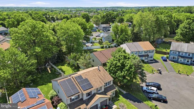 110 HORSESHOE LN, Horsham, PA 19044