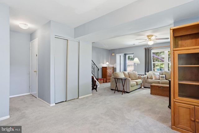 110 HORSESHOE LN, Horsham, PA 19044