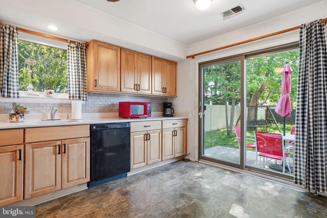 110 HORSESHOE LN, Horsham, PA 19044