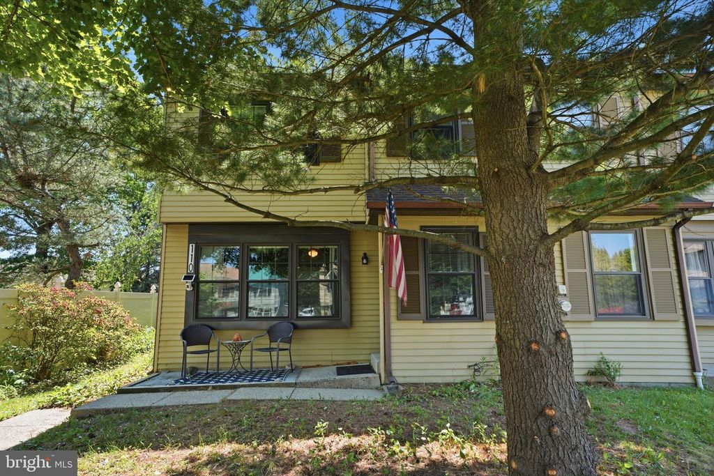 110 HORSESHOE LN, Horsham, PA 19044