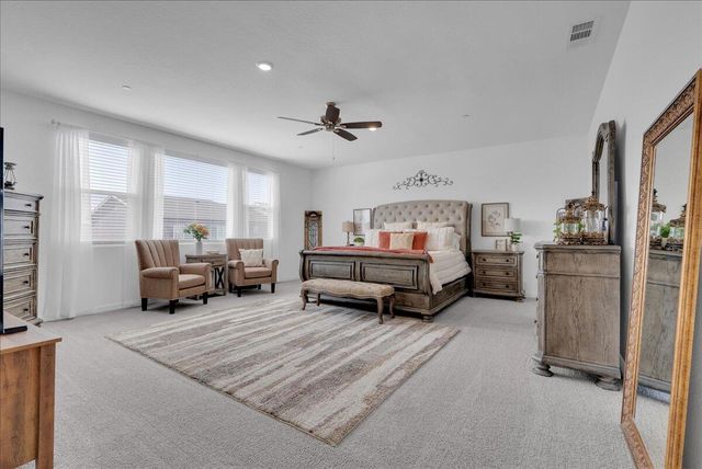 119 NE Riverway Drive, Visalia, CA 93291