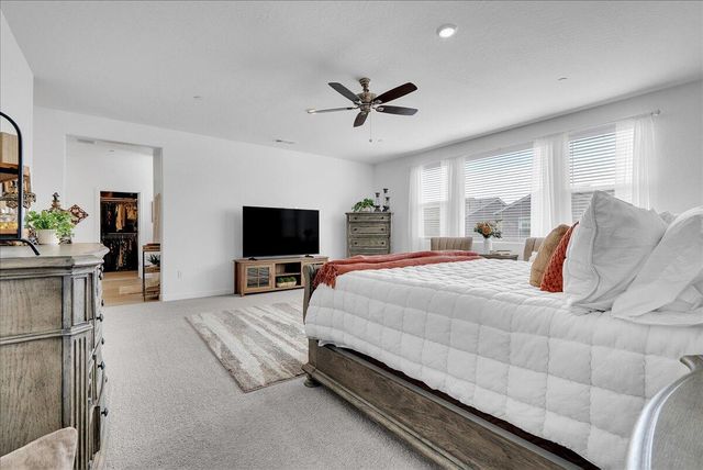 119 NE Riverway Drive, Visalia, CA 93291