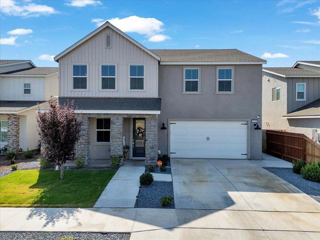 119 NE Riverway Drive, Visalia, CA 93291