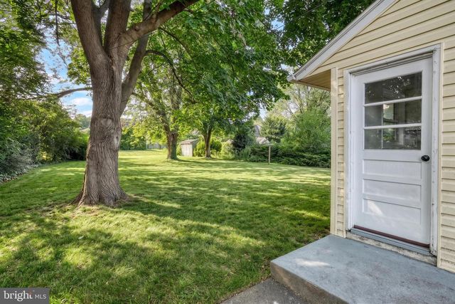 3807 N SYLVAN DR, York, PA 17402