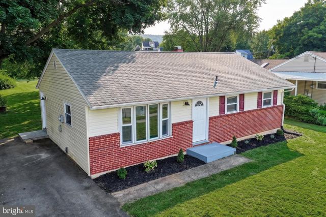 3807 N SYLVAN DR, York, PA 17402