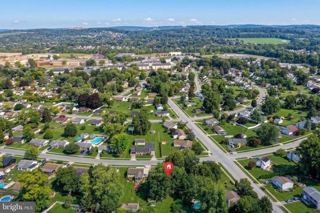 3807 N SYLVAN DR, York, PA 17402