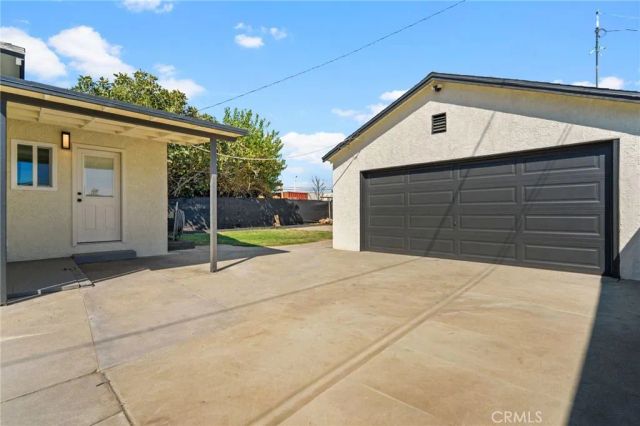 956 S Reservoir, Pomona, CA 91766