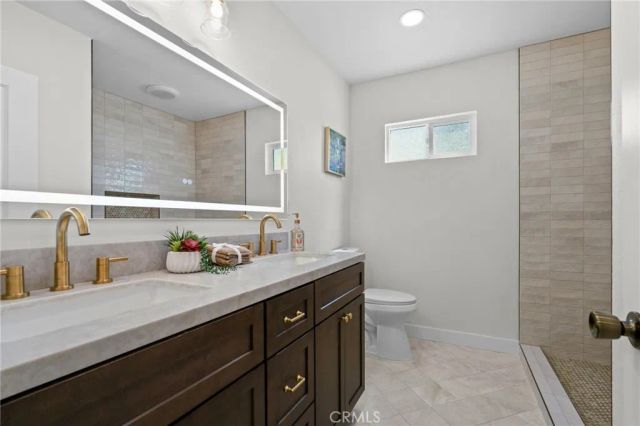 956 S Reservoir, Pomona, CA 91766