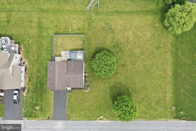 479 LEA DR, Chambersburg, PA 17202