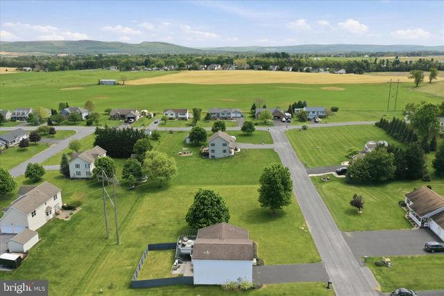 479 LEA DR, Chambersburg, PA 17202