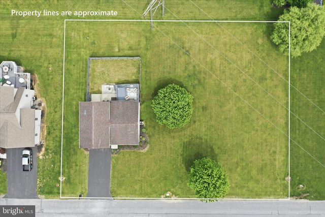 479 LEA DR, Chambersburg, PA 17202
