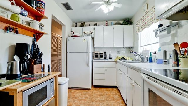 1633 LEISURE DRIVE M37, Bradenton, FL 34207