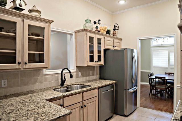 111 LONNIE DR., Athens, TX 75751