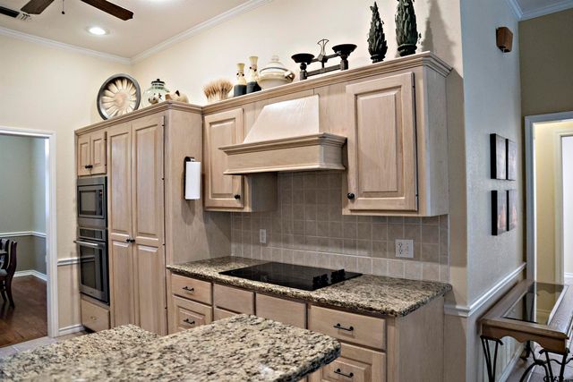 111 LONNIE DR., Athens, TX 75751